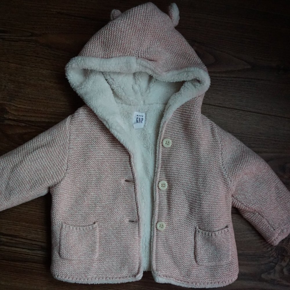 Baby Gap pink knit sherpa lined sweater cardigan with bear hoodie 6-12 months.